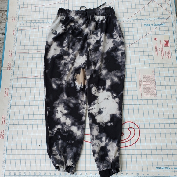 One By Chapter One Joggers Pants Women's Size Medium 28-36x26 Tie Dye Workout - Picture 6 of 9